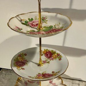 Triple Tiered Cake Stand